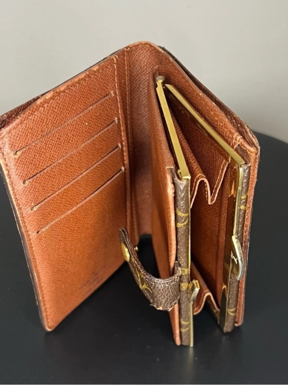Louis Vuitton Monogram Vintage Kisslock Wallet
